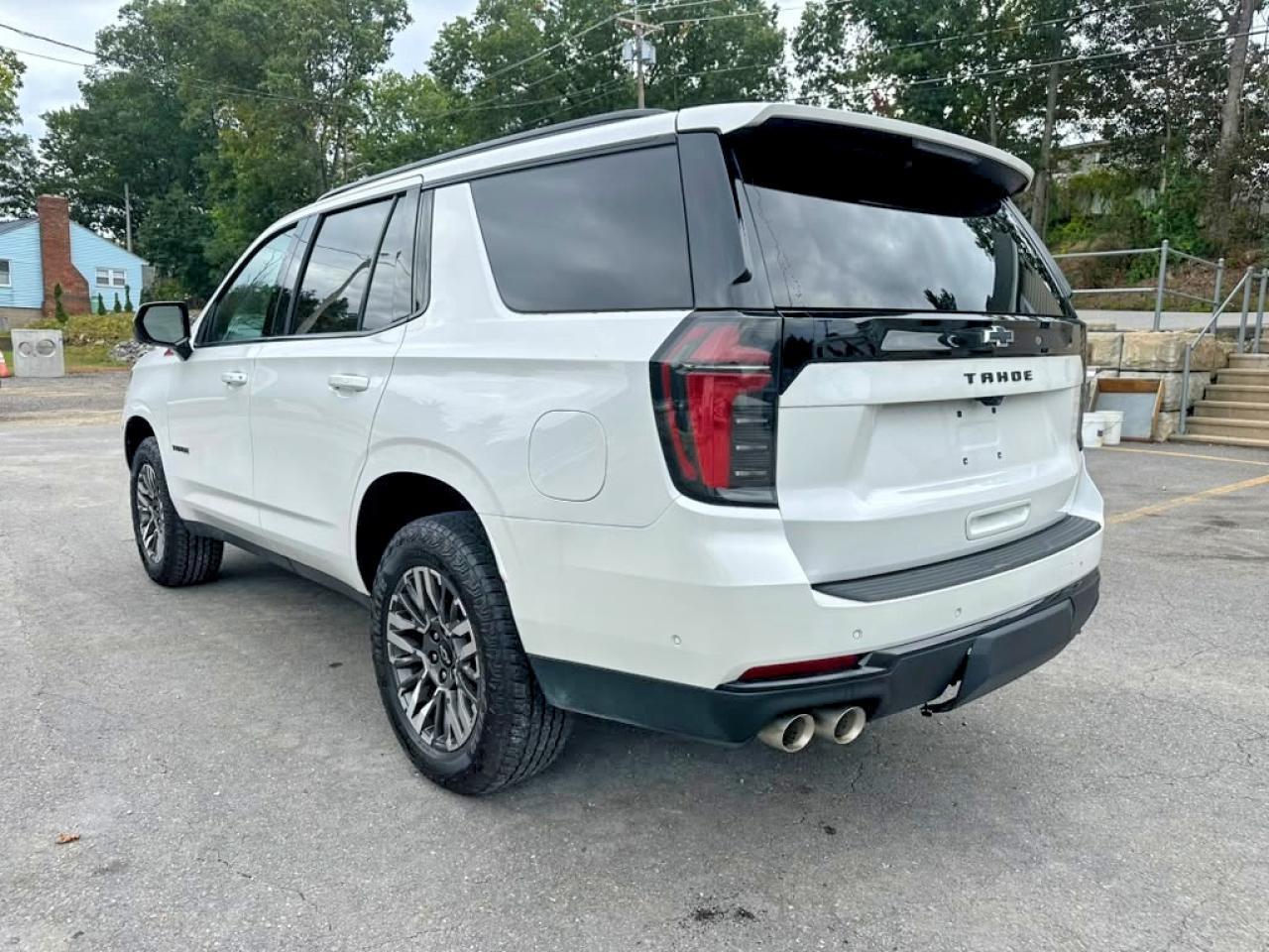 2025 Chevrolet Tahoe K1500 Z71 - zdjęcie 2