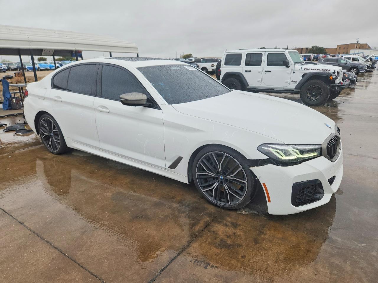 2022 BMW Seria 5 M550i - zdjęcie 4