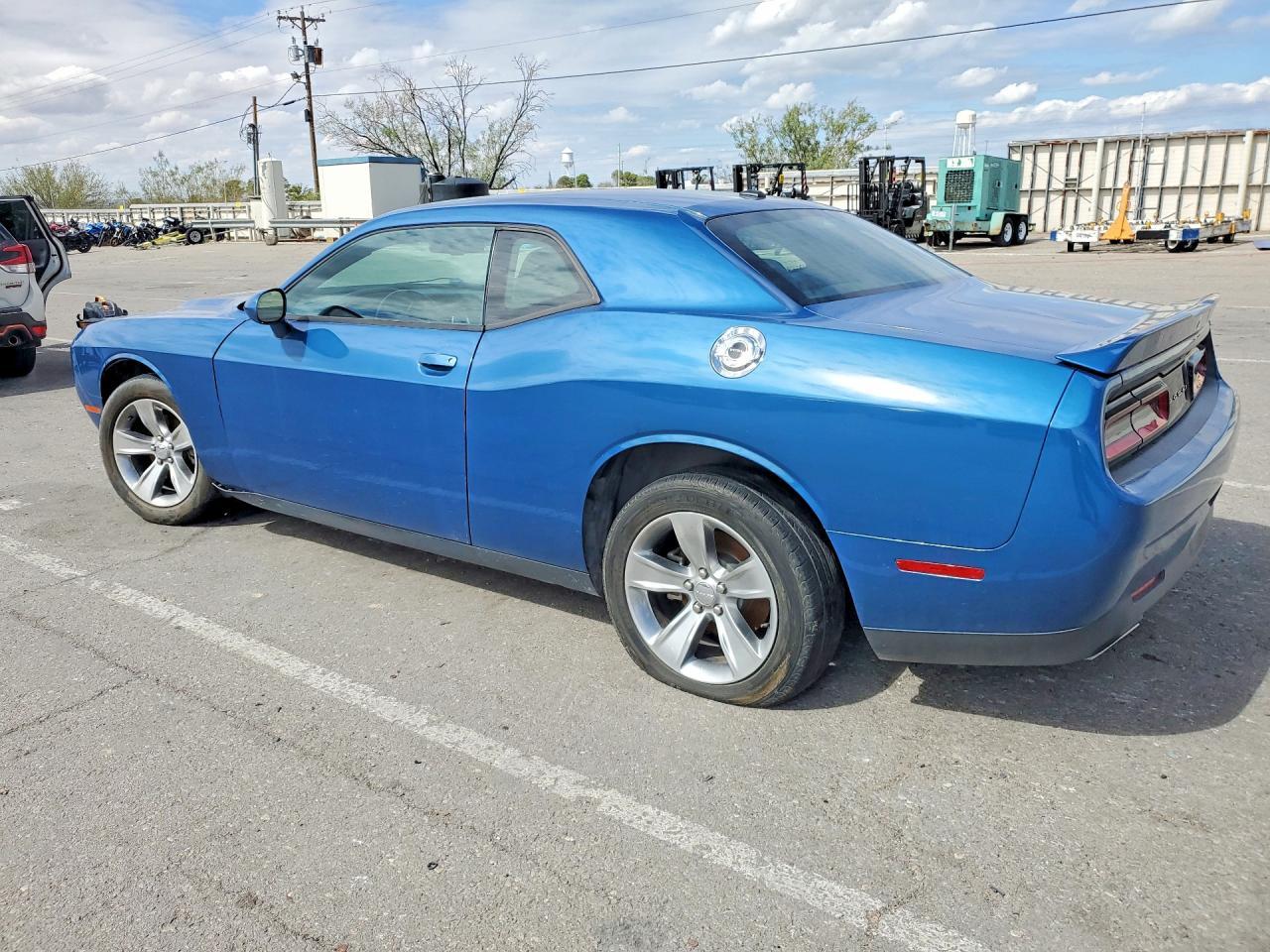 2021 Dodge Challenger Sxt - zdjęcie 2