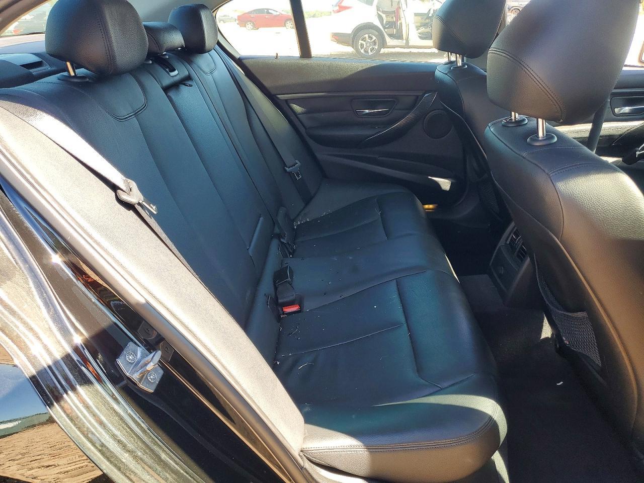 2013 BMW 328 I - zdjęcie 10