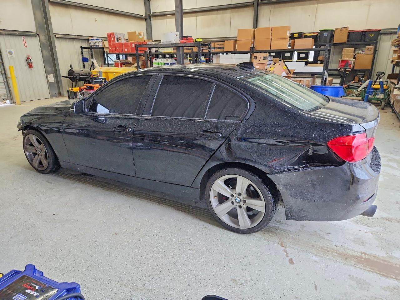 2016 BMW 320 I - zdjęcie 2