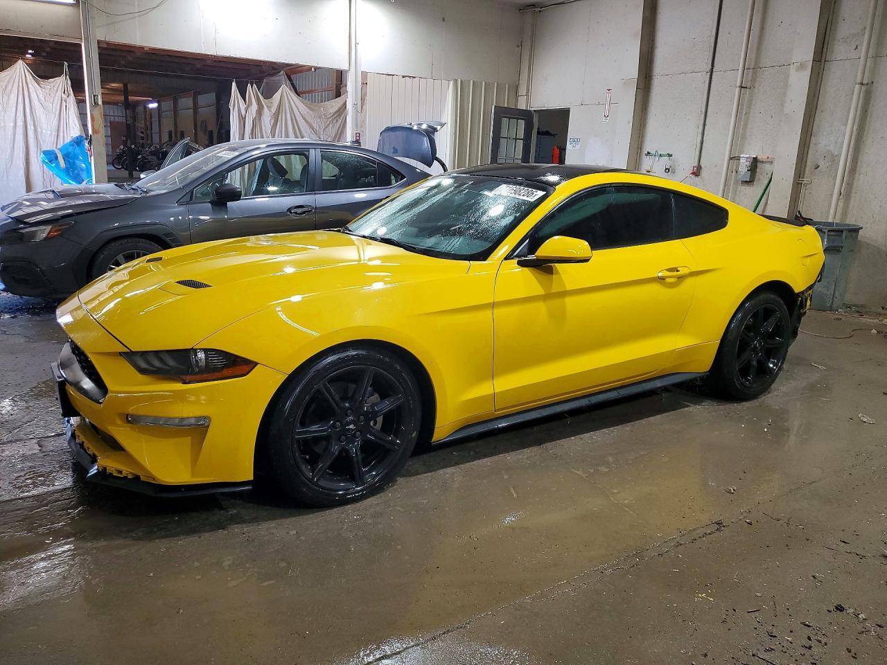 2018 Ford Mustang - zdjęcie główne