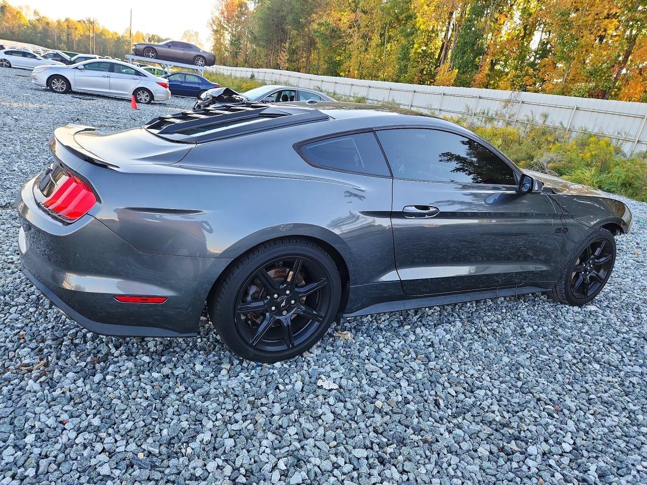 2018 Ford Mustang Gt - zdjęcie 3