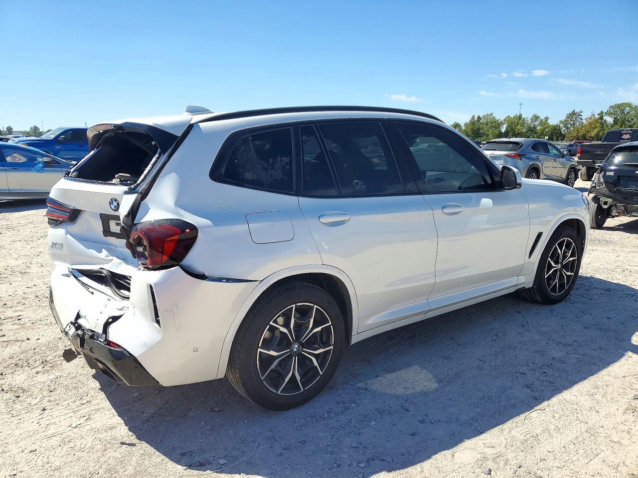 2024 BMW X3 xDrive30I - zdjęcie 3