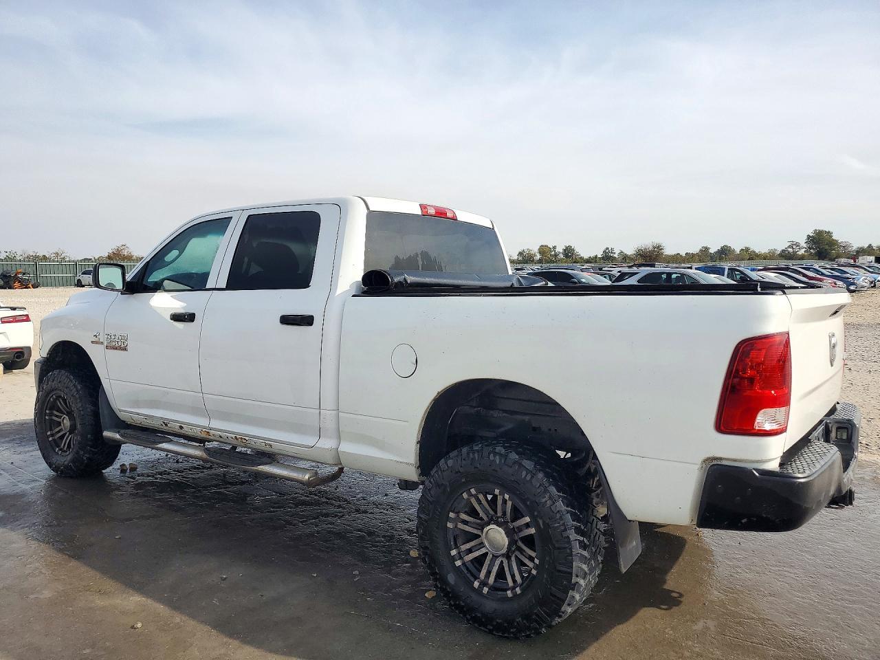 2014 Ram 2500 Tradesman - zdjęcie 2