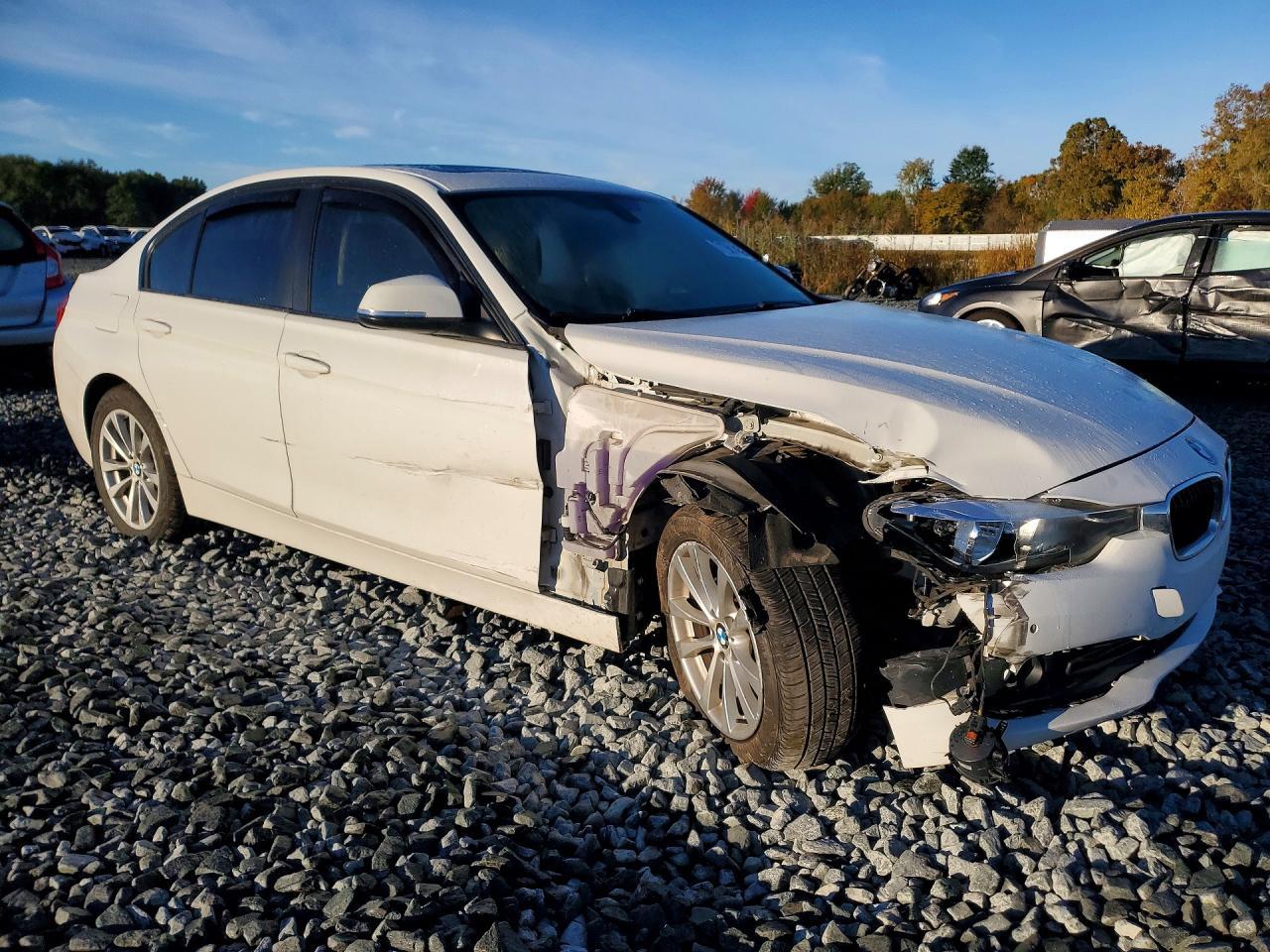 2017 BMW Seria 3 320i - zdjęcie 4