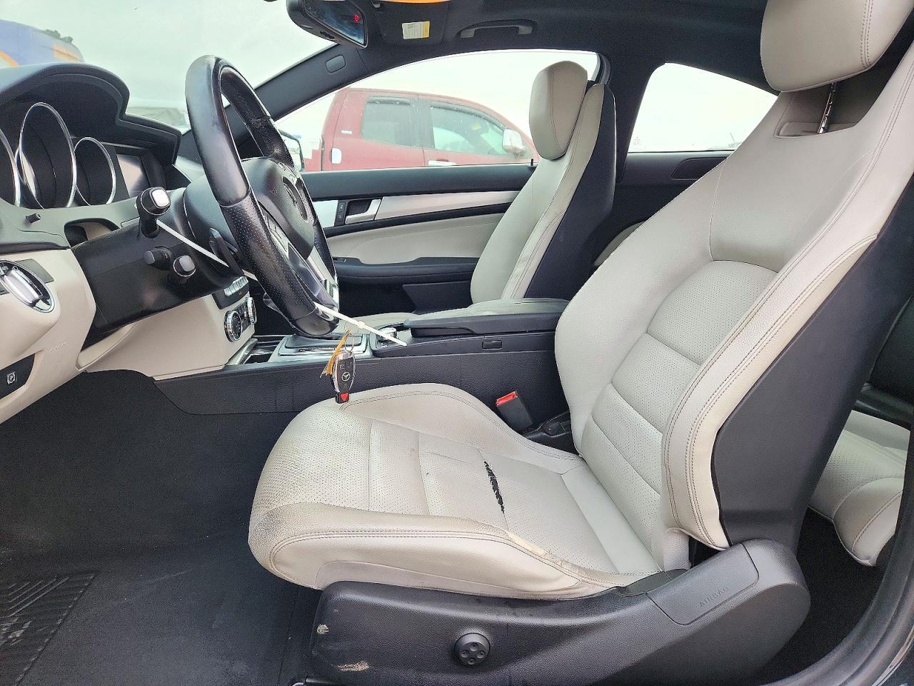 2013 Mercedes-Benz C 250 - zdjęcie 7