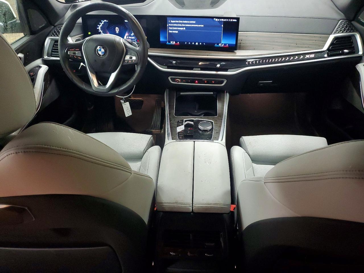 2024 BMW X5 xDrive40I - zdjęcie 8