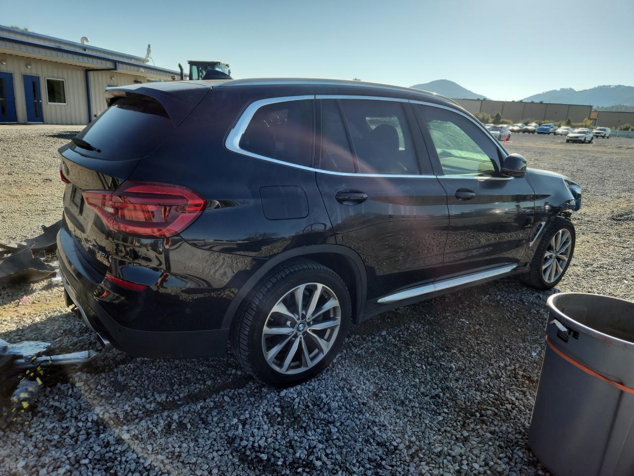 2018 BMW X3 xDrive30I - zdjęcie 3