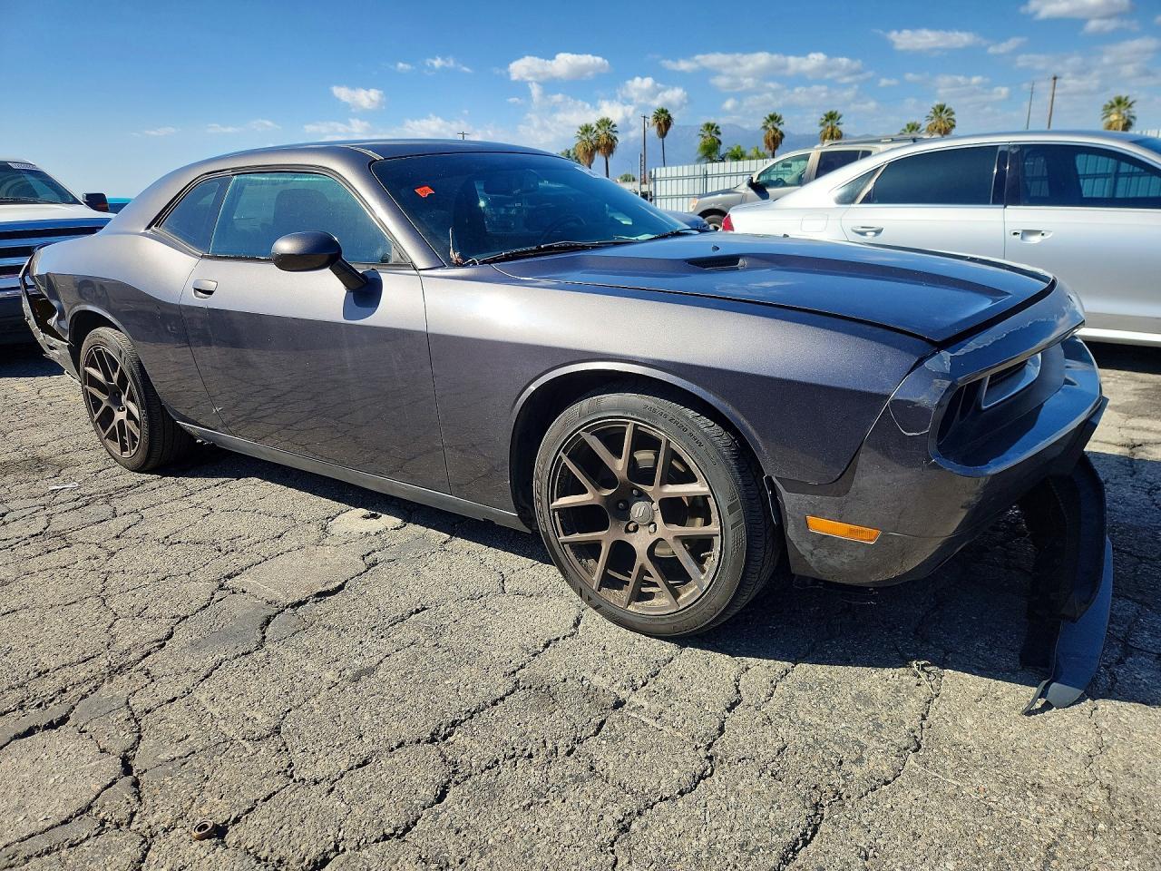 2014 Dodge Challenger Sxt - zdjęcie 4