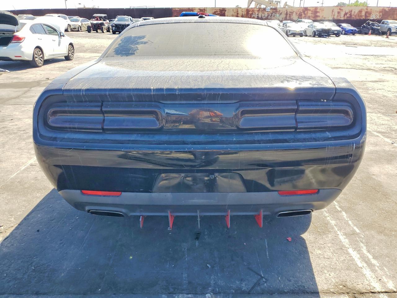 2015 Dodge Challenger Sxt - zdjęcie 6