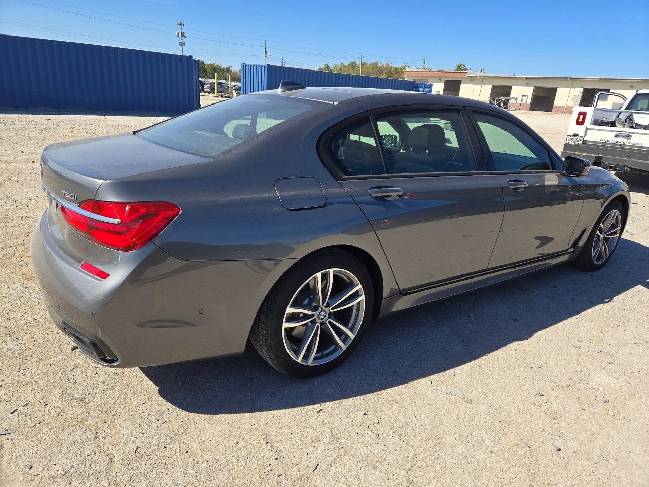 2018 BMW Seria 7 B7 - zdjęcie 3