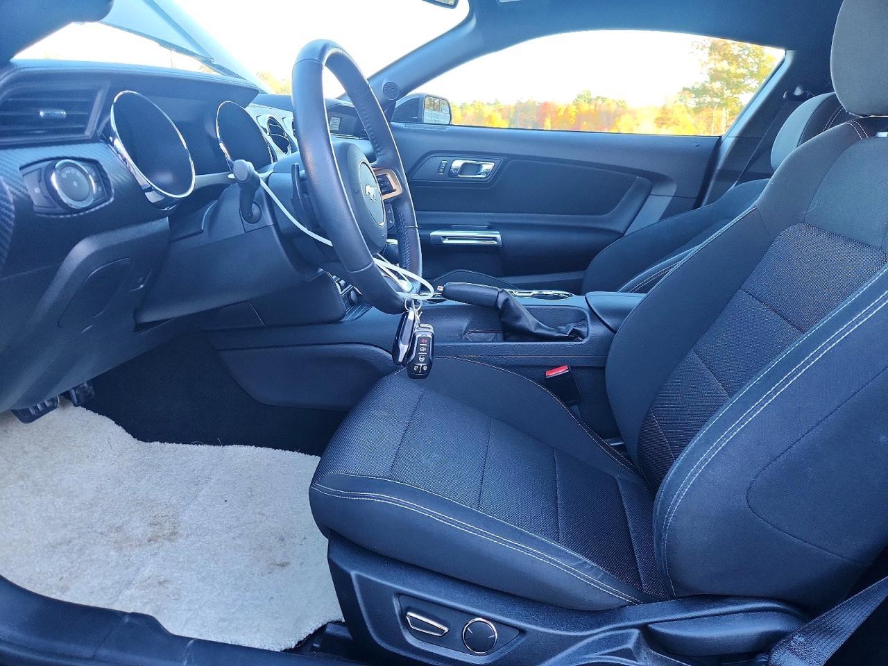 2015 Ford Mustang - zdjęcie 7