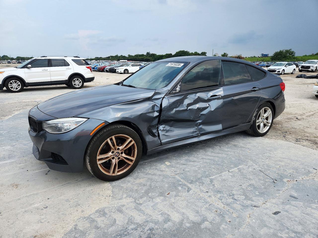 2015 BMW Seria 3 328i - zdjęcie główne