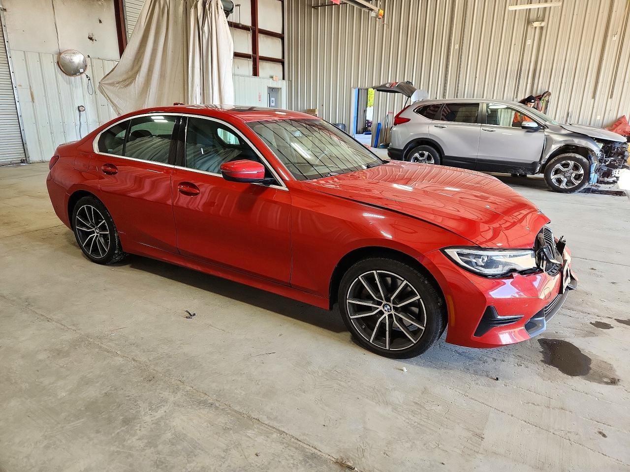 2020 BMW Seria 3 330i - zdjęcie 4