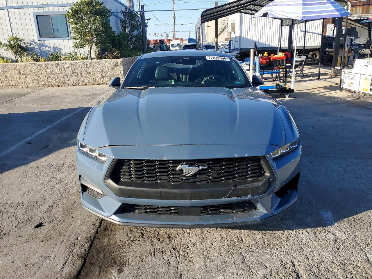2024 Ford Mustang - zdjęcie 5