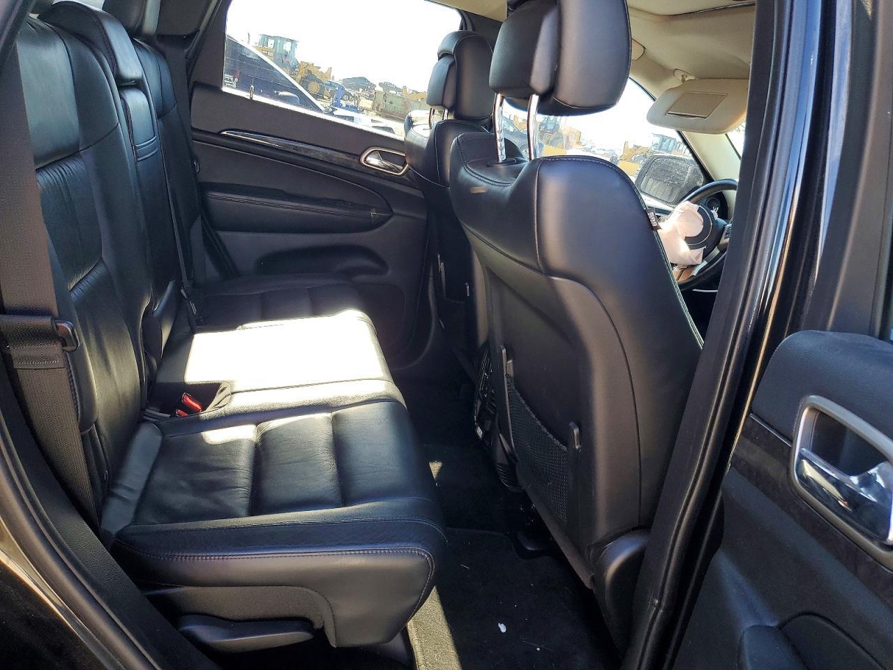 2013 Jeep Grand Cherokee Laredo - zdjęcie 11