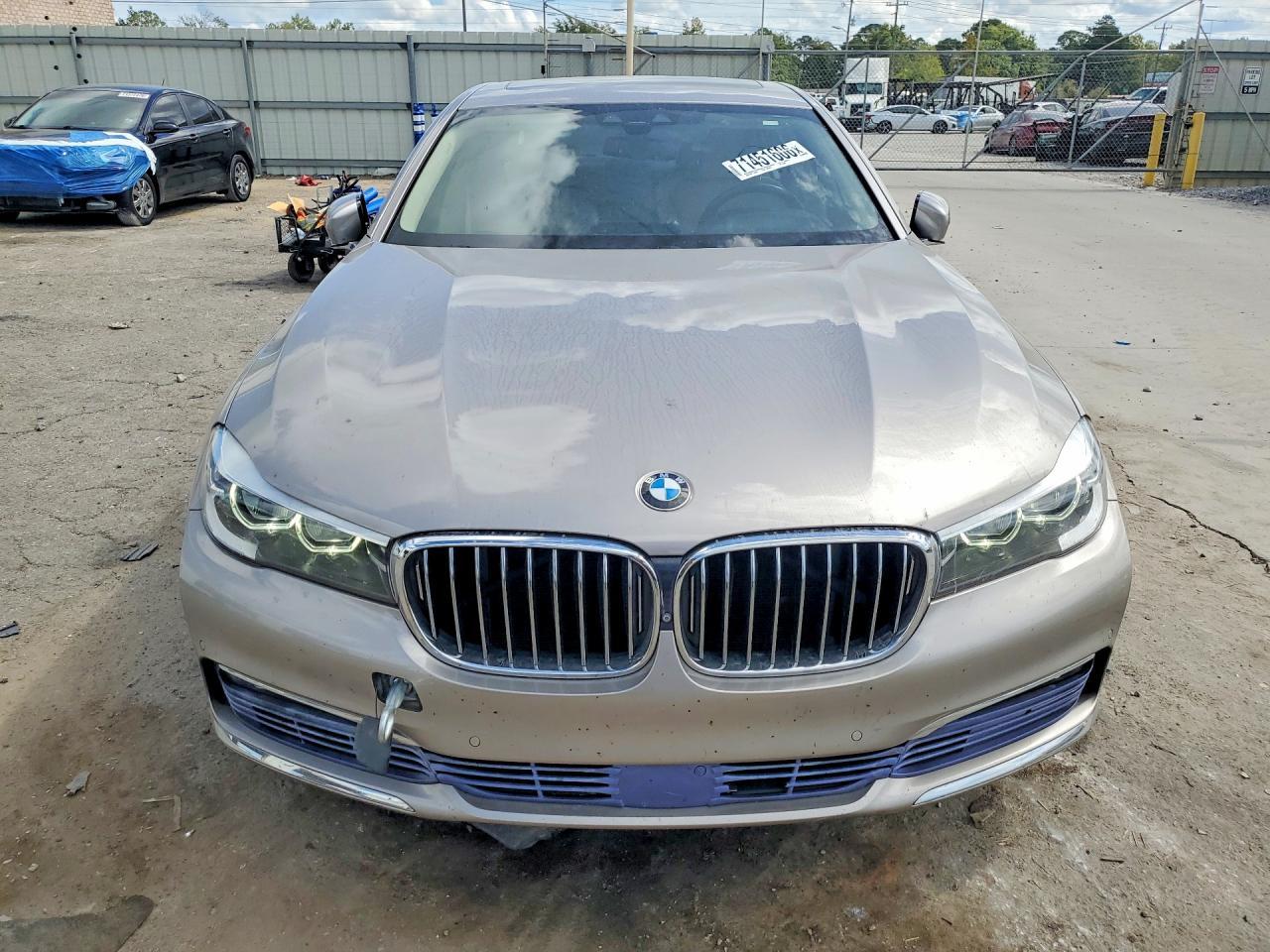 2017 BMW 740 I - zdjęcie 5