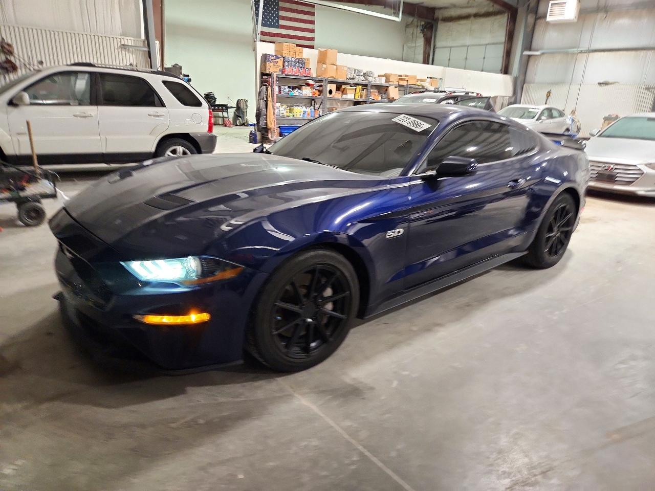 2020 Ford Mustang Gt - zdjęcie główne