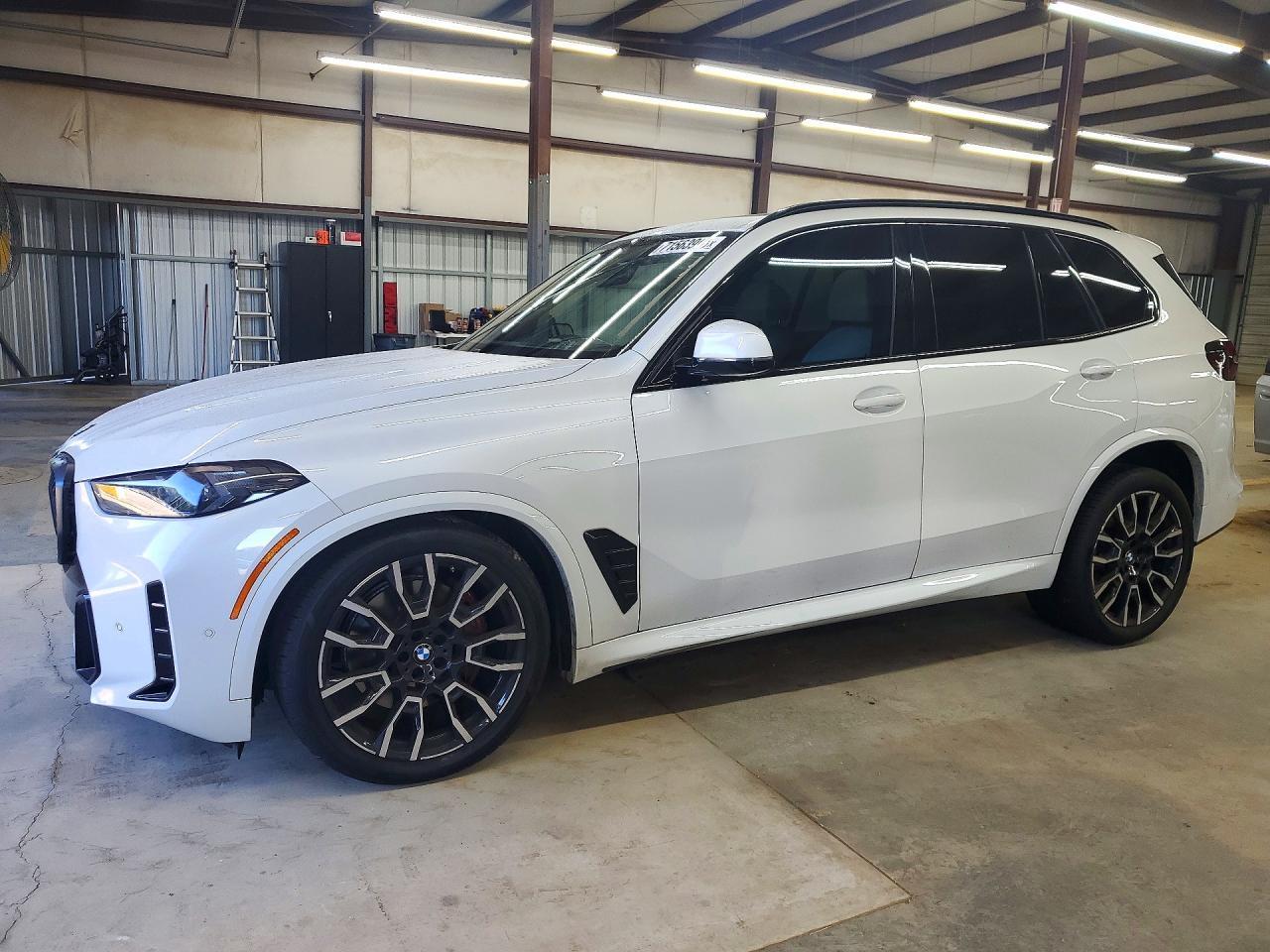 2026 BMW X5 xDrive40I - zdjęcie główne
