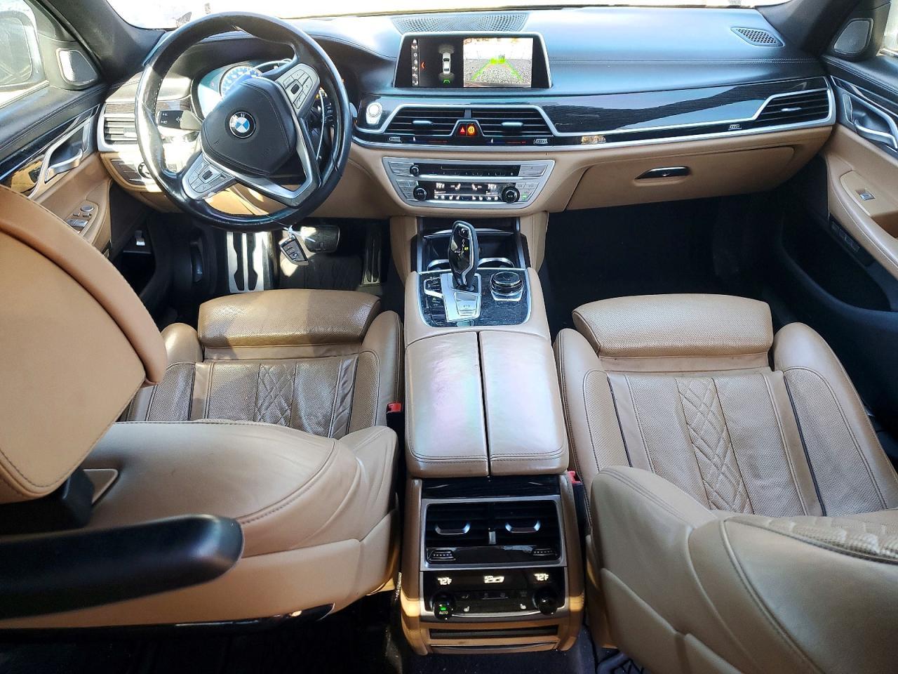 2018 BMW Seria 7 B7 - zdjęcie 8