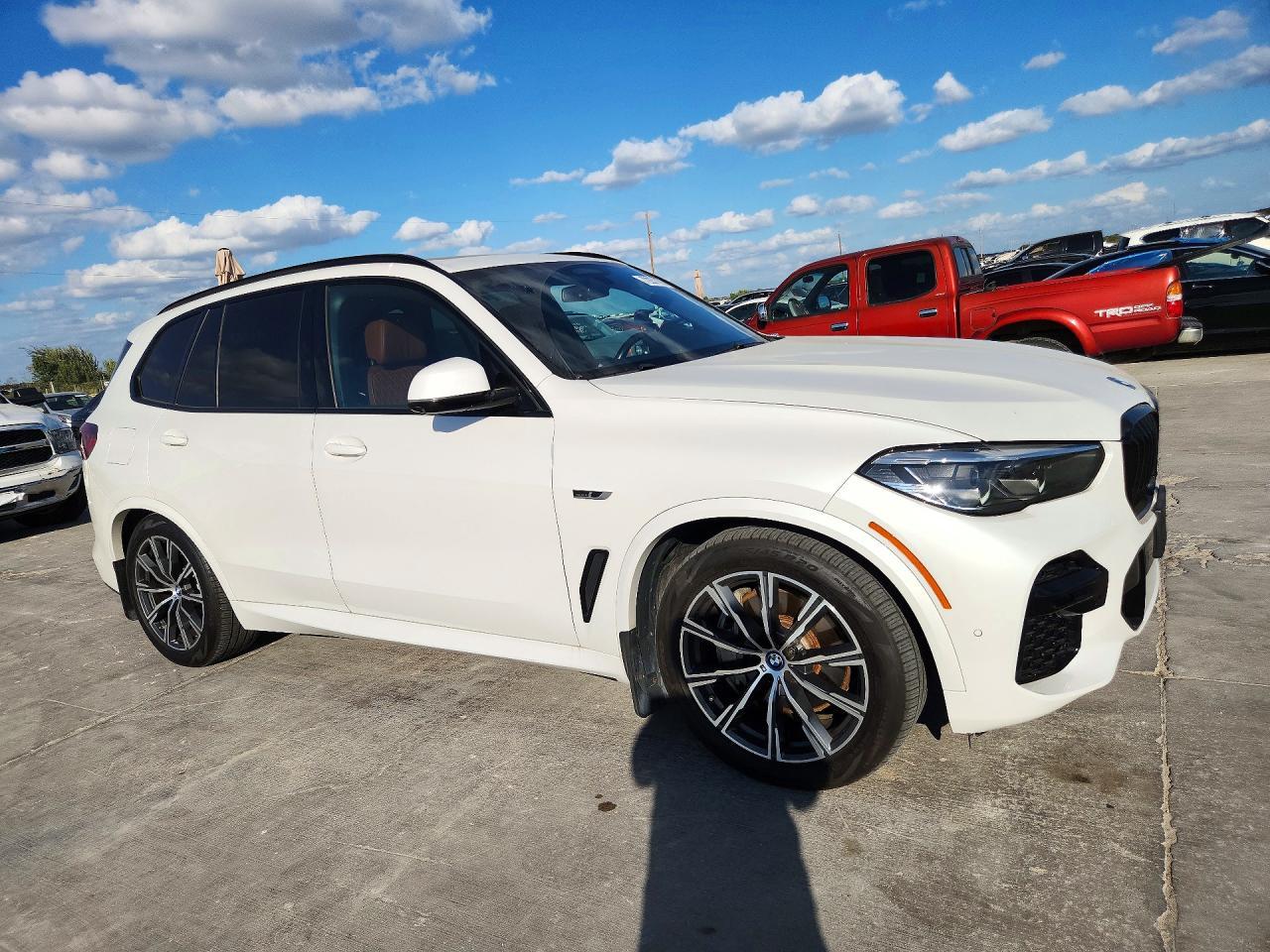 2022 BMW X5 xDrive45E - zdjęcie 4