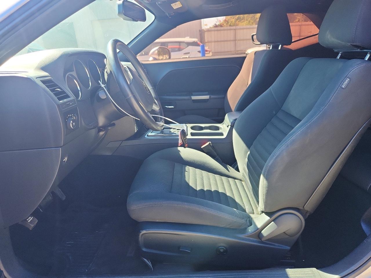 2014 Dodge Challenger R/T - zdjęcie 7