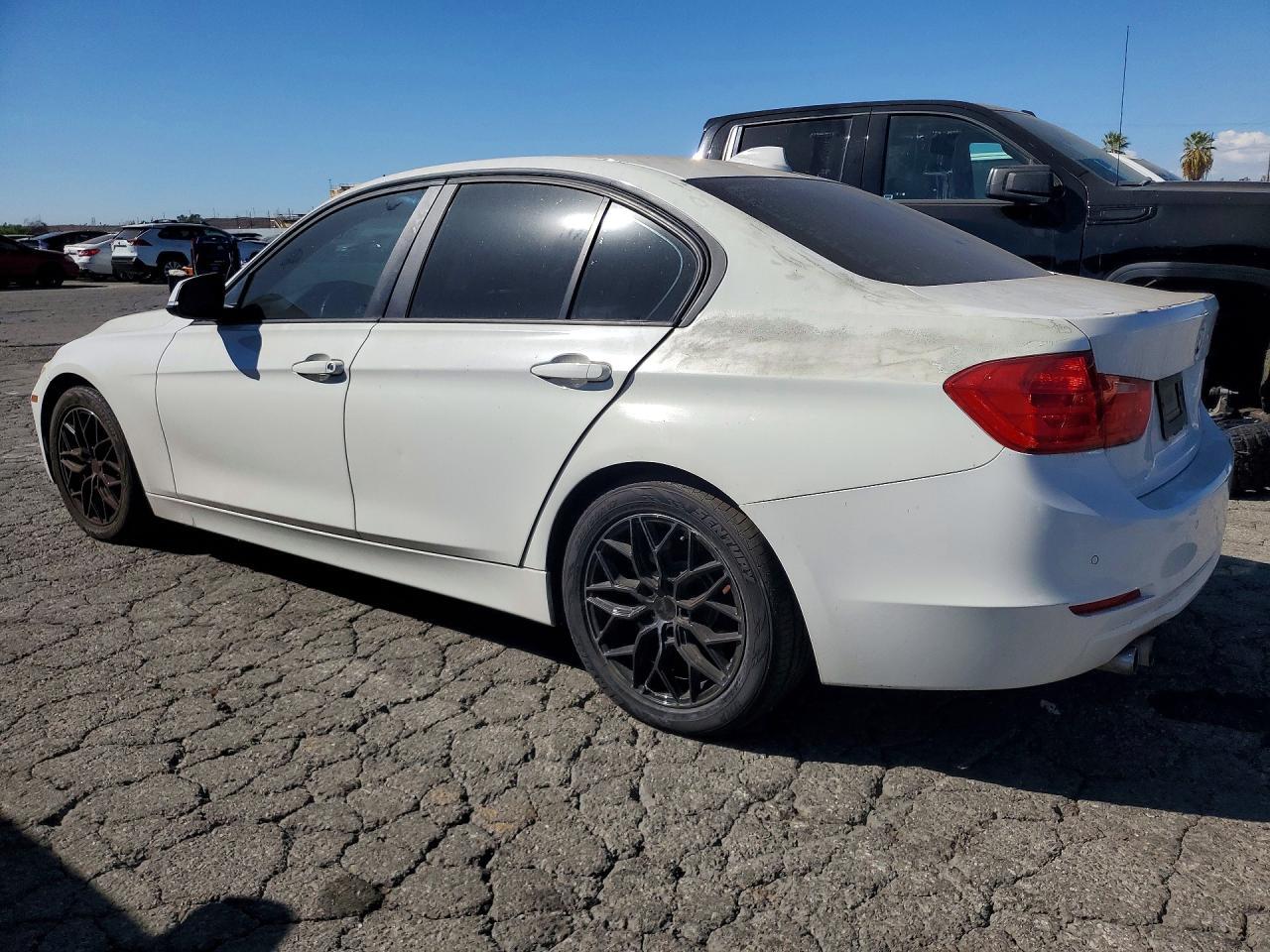2014 BMW 328 I - zdjęcie 2