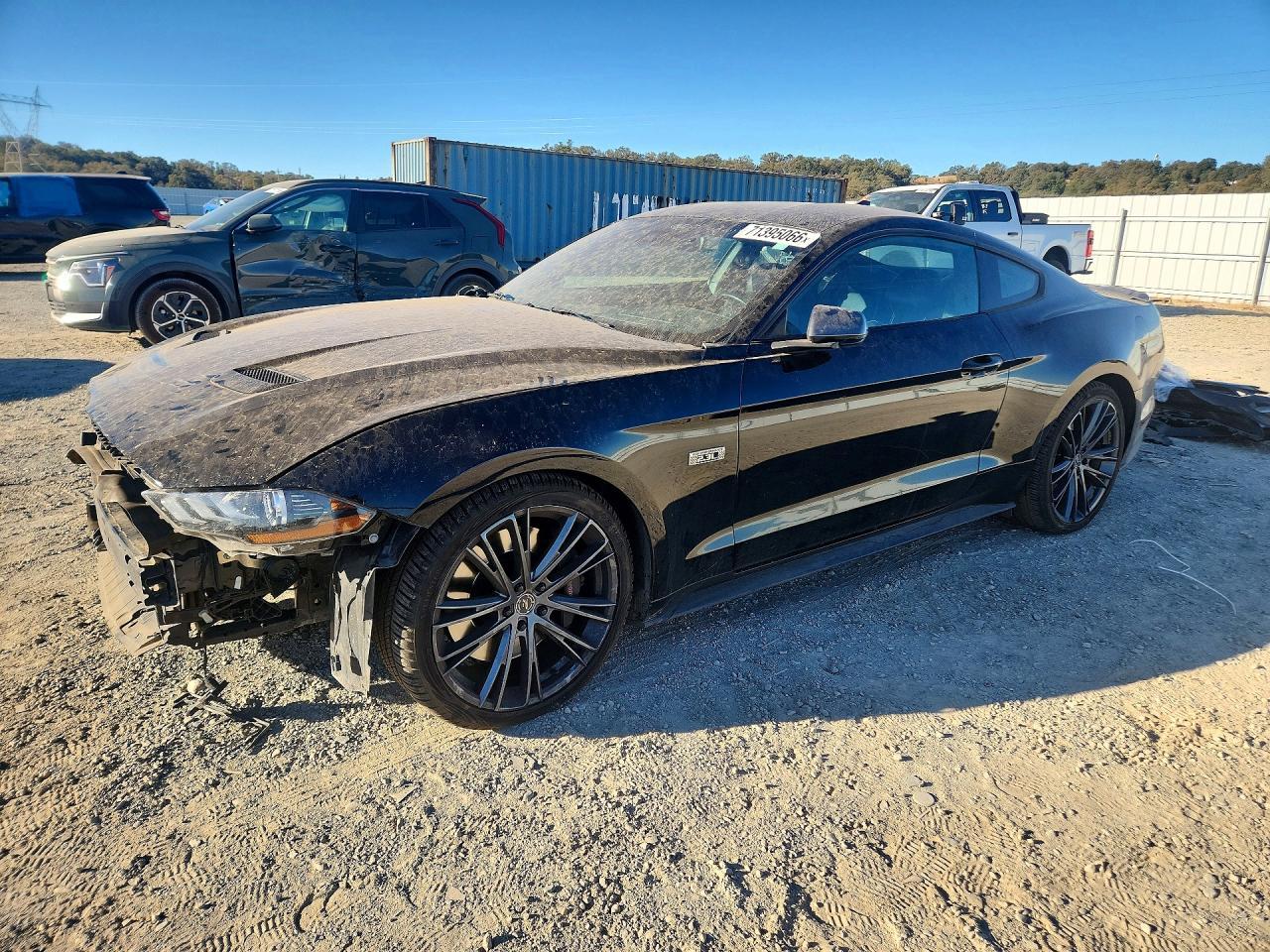 2022 Ford Mustang - zdjęcie główne