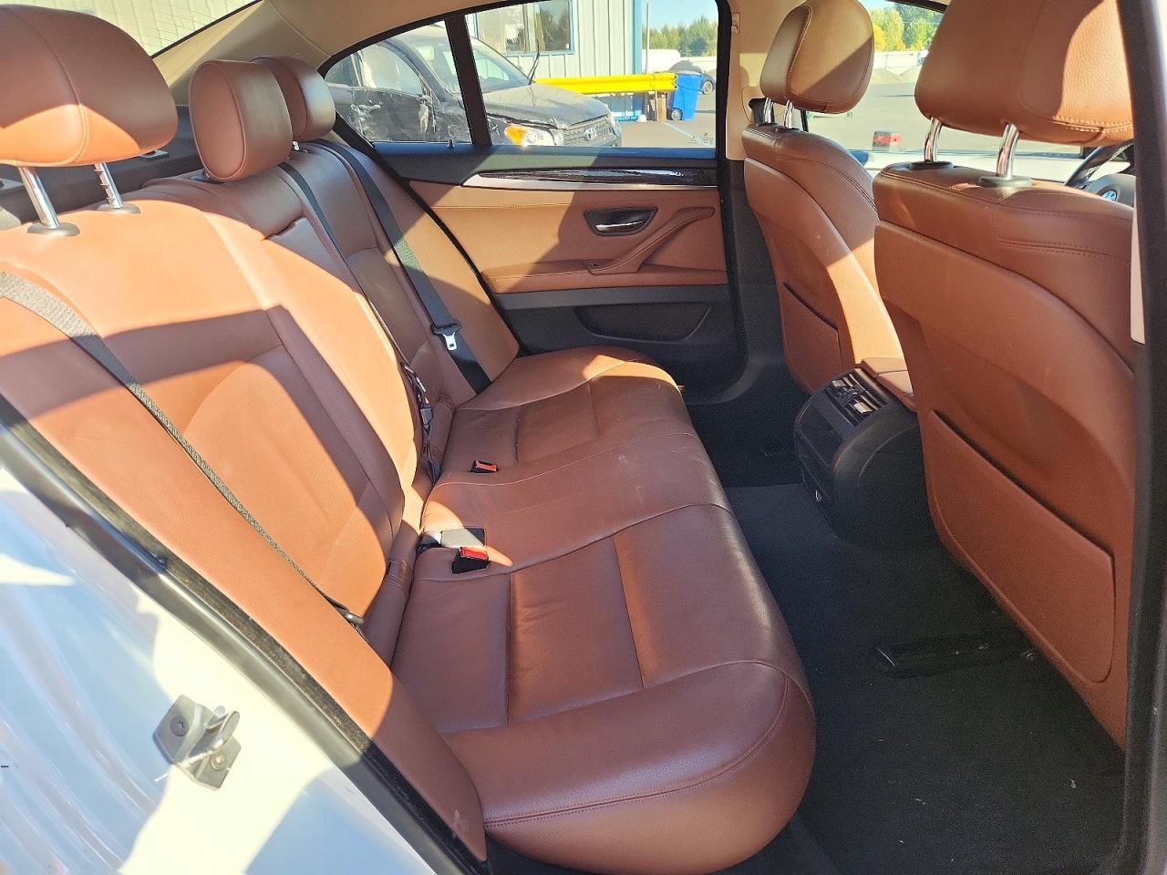 2015 BMW 528 I - zdjęcie 10