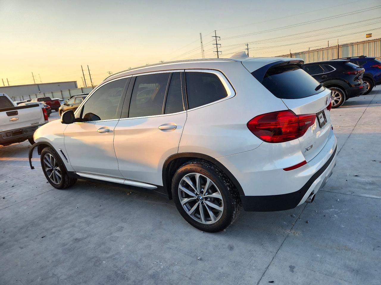2019 BMW X3 Sdrive30I - zdjęcie 2