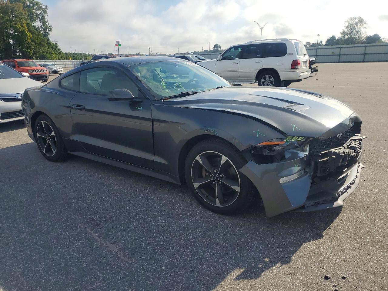 2020 Ford Mustang - zdjęcie 4