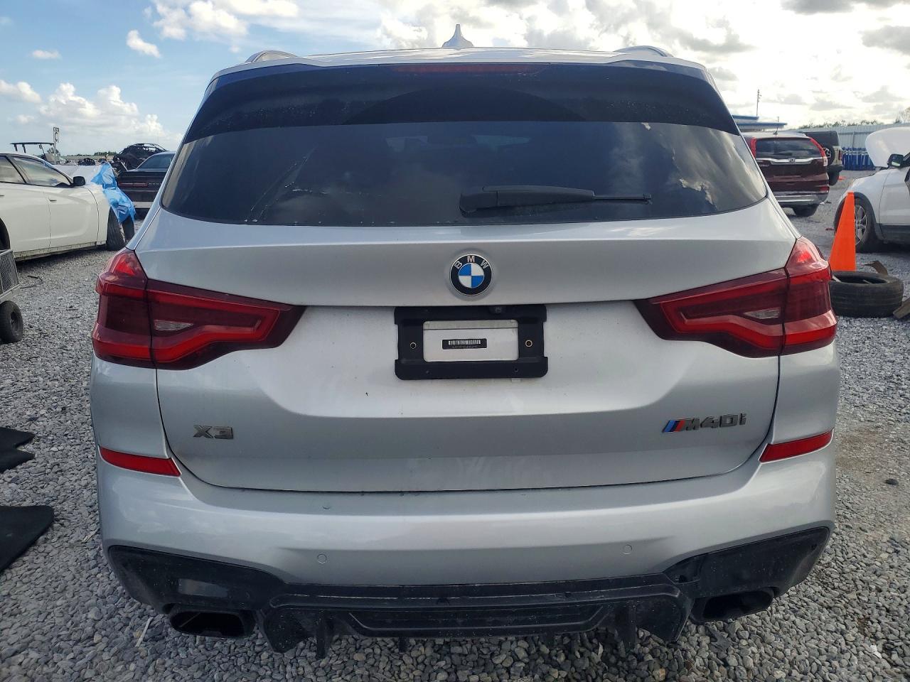 2021 BMW X3 xDrivem40I - zdjęcie 6