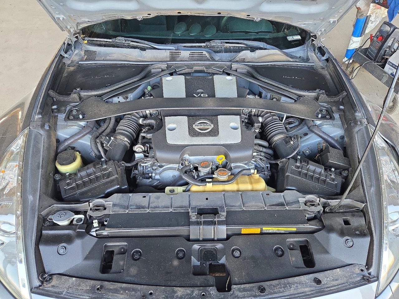 2016 Nissan 370Z Base - zdjęcie 11