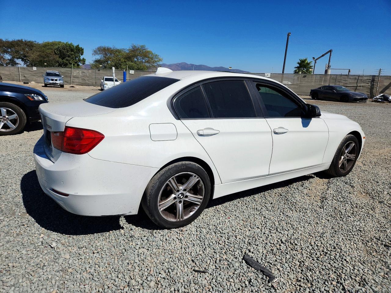 2015 BMW 320 I - zdjęcie 3
