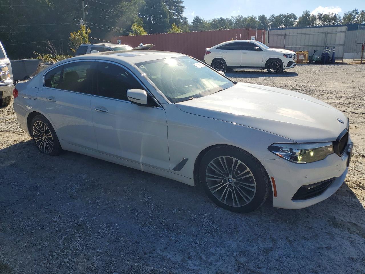 2017 BMW 530 I - zdjęcie 4