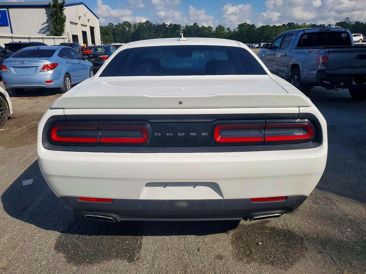 2016 Dodge Challenger Sxt - zdjęcie 6