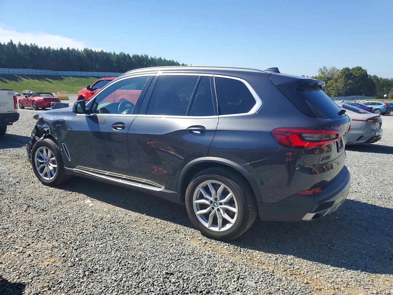 2020 BMW X5 xDrive40I - zdjęcie 2