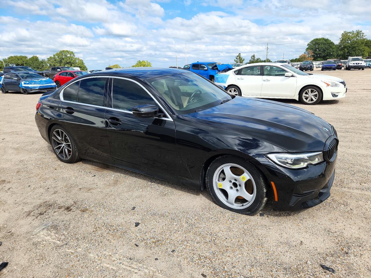 2020 BMW 330I - zdjęcie 4