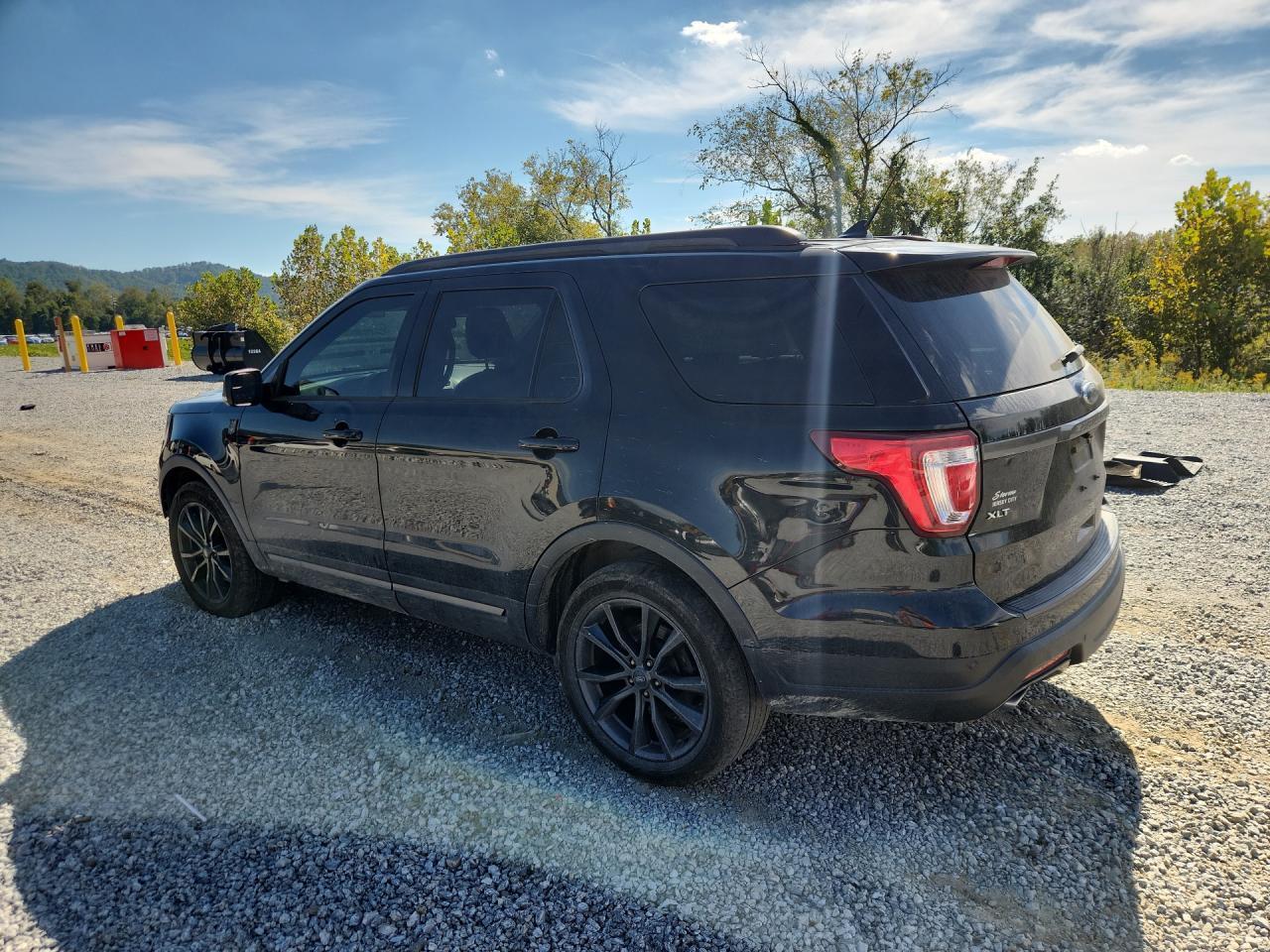 2018 Ford Explorer Xlt - zdjęcie 2