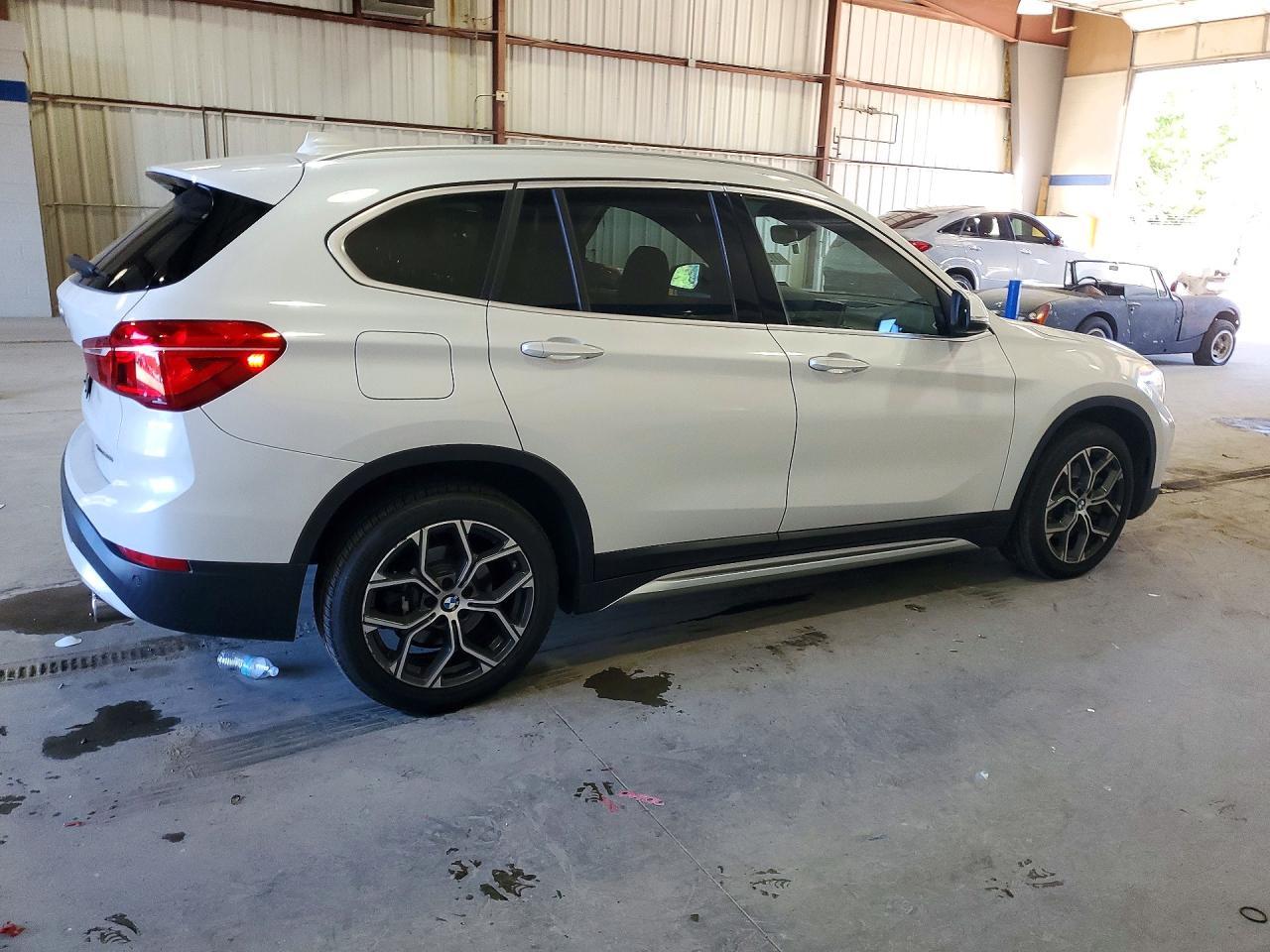 2020 BMW X1 xDrive28I - zdjęcie 3