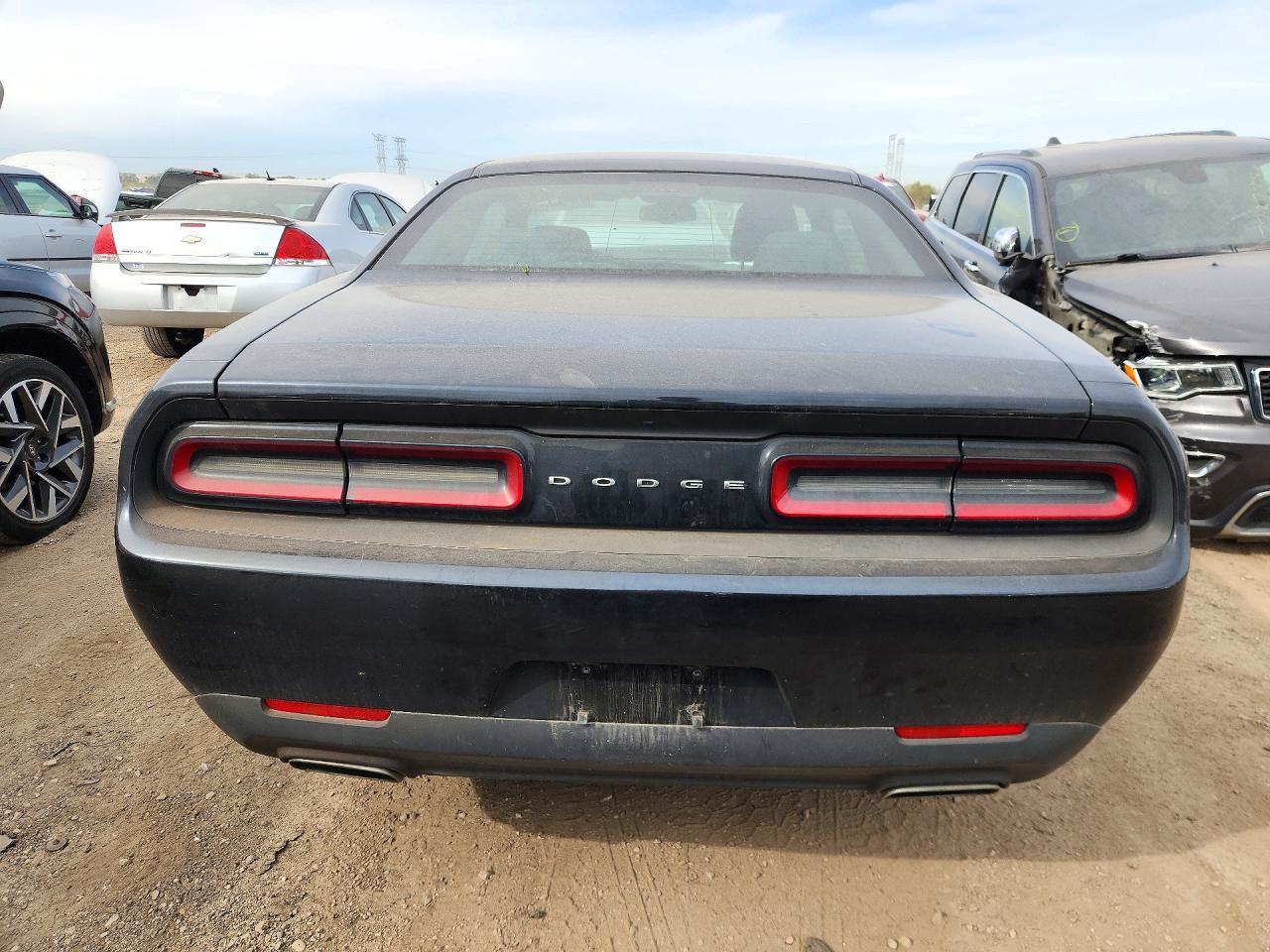 2016 Dodge Challenger Sxt - zdjęcie 6