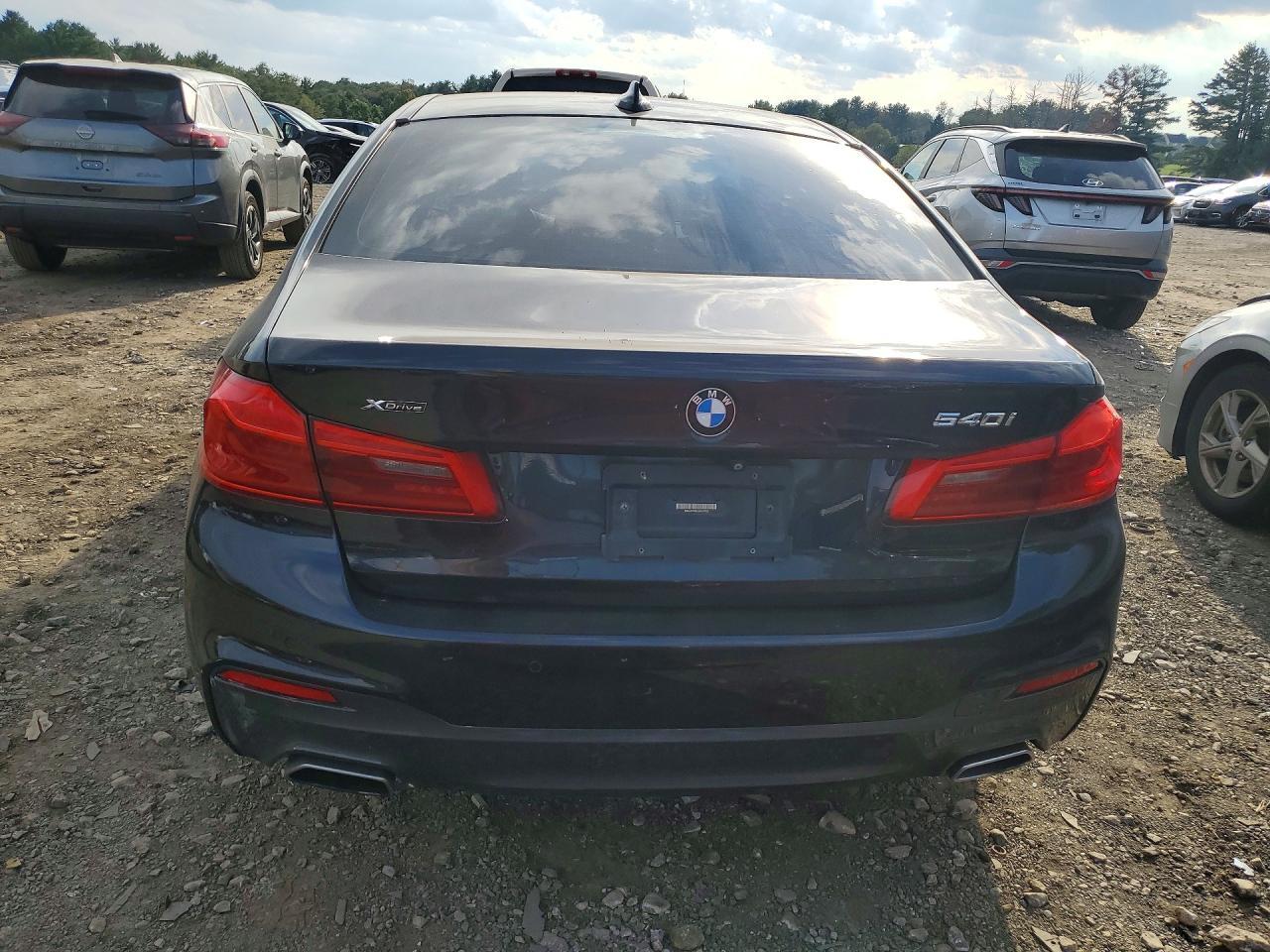 2018 BMW Seria 5 540i - zdjęcie 6