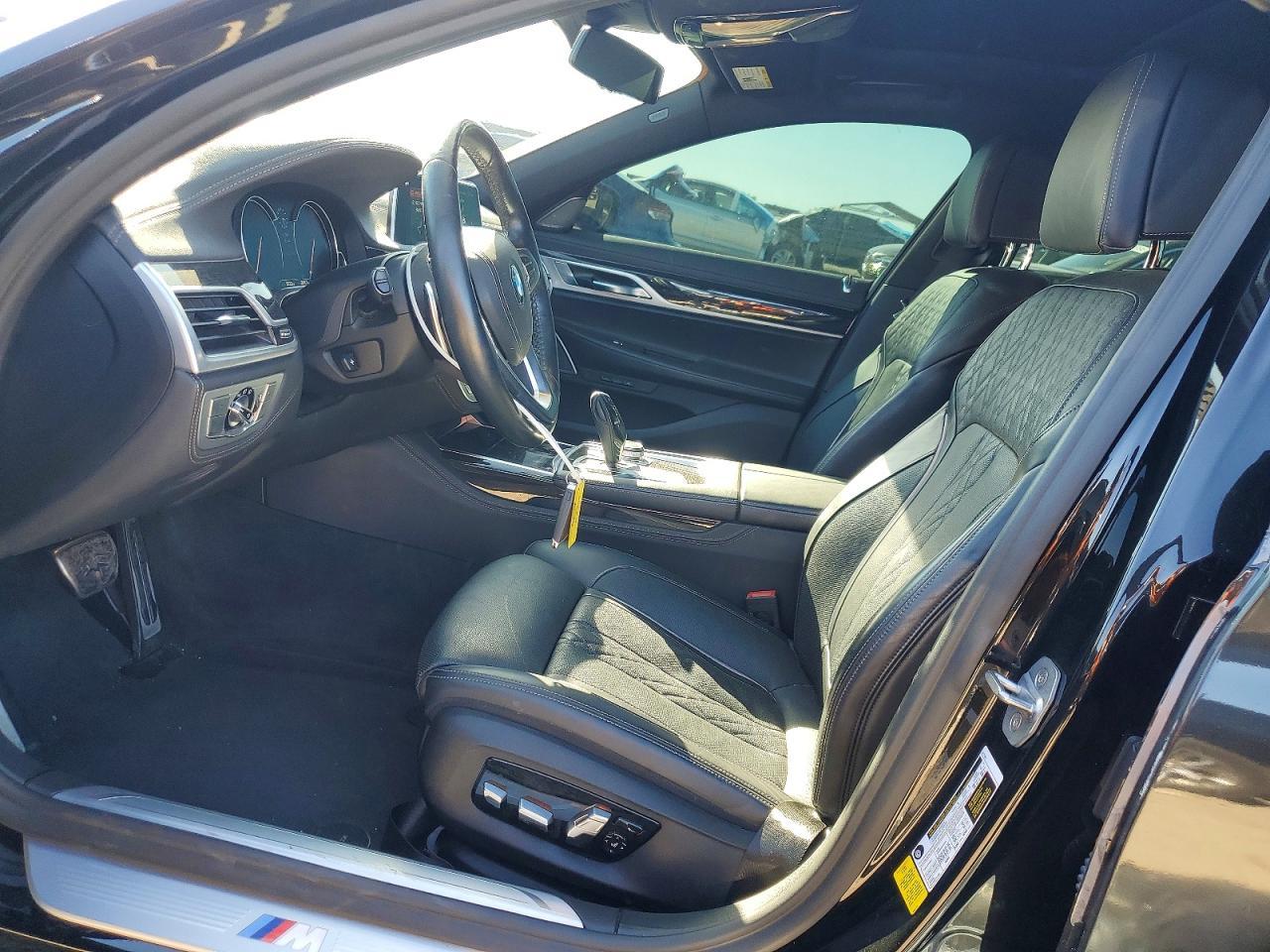 2019 BMW 750 I - zdjęcie 7