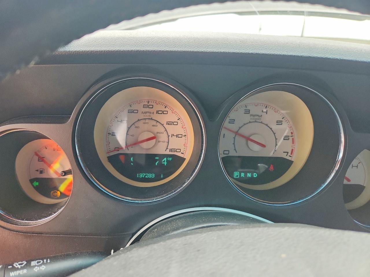 2013 Dodge Challenger R/T - zdjęcie 9