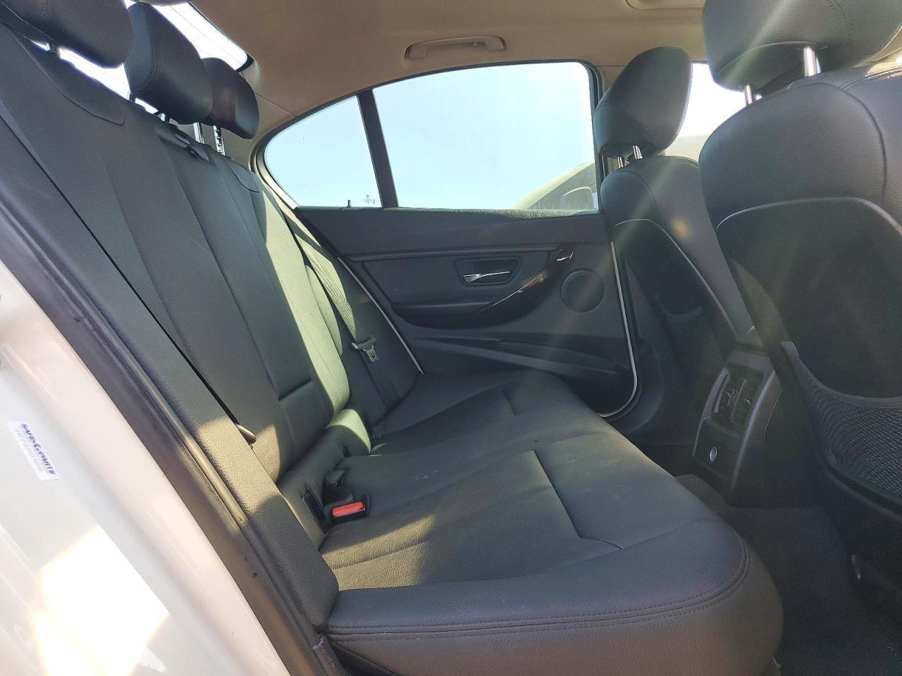 2014 BMW 328 I - zdjęcie 10