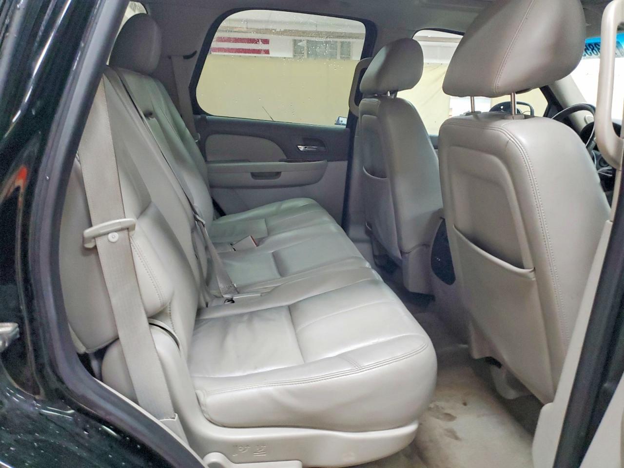 2013 Chevrolet Tahoe C1500 Lt - zdjęcie 11