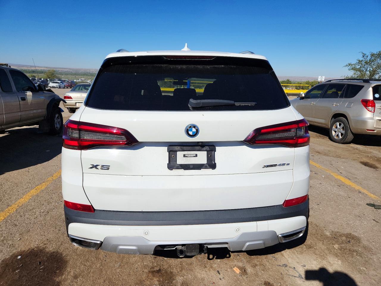 2022 BMW X5 xDrive45E - zdjęcie 6