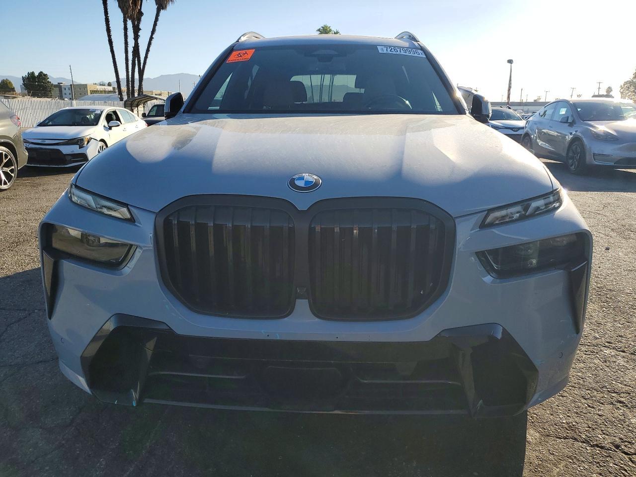 2025 BMW X7 xDrive40I - zdjęcie 5