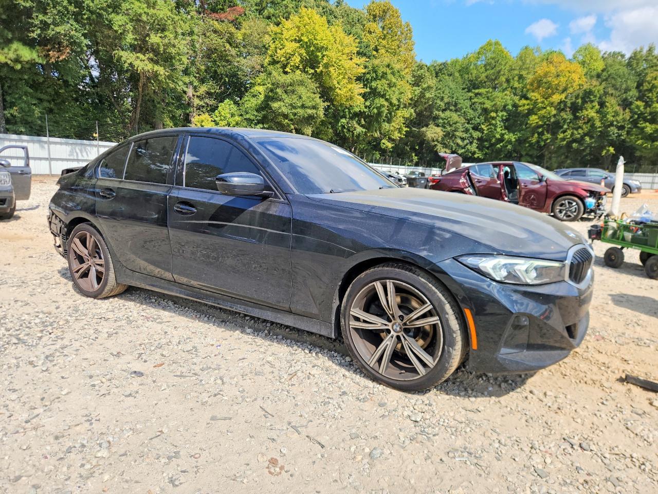 2023 BMW 330I - zdjęcie 4